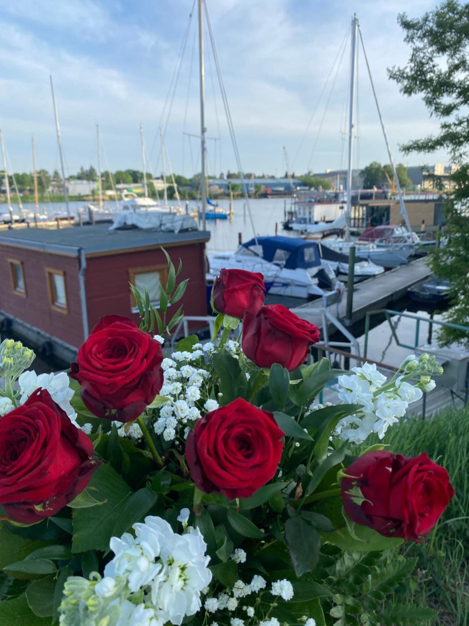 Premium Hausboot Trave Traum Daire Lübeck Dış mekan fotoğraf