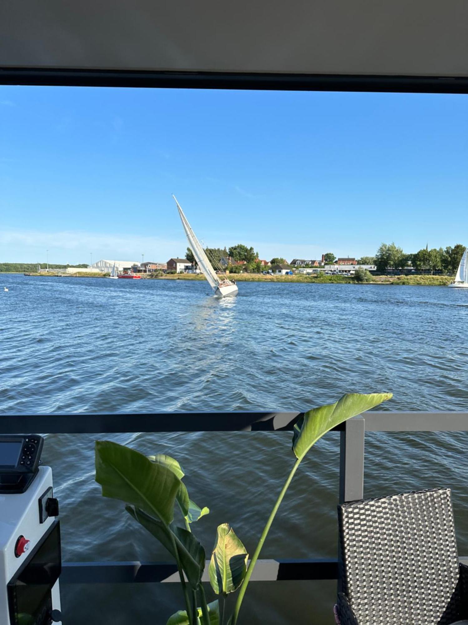 Premium Hausboot Trave Traum Daire Lübeck Dış mekan fotoğraf