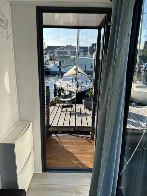 Premium Hausboot Trave Traum Daire Lübeck Dış mekan fotoğraf