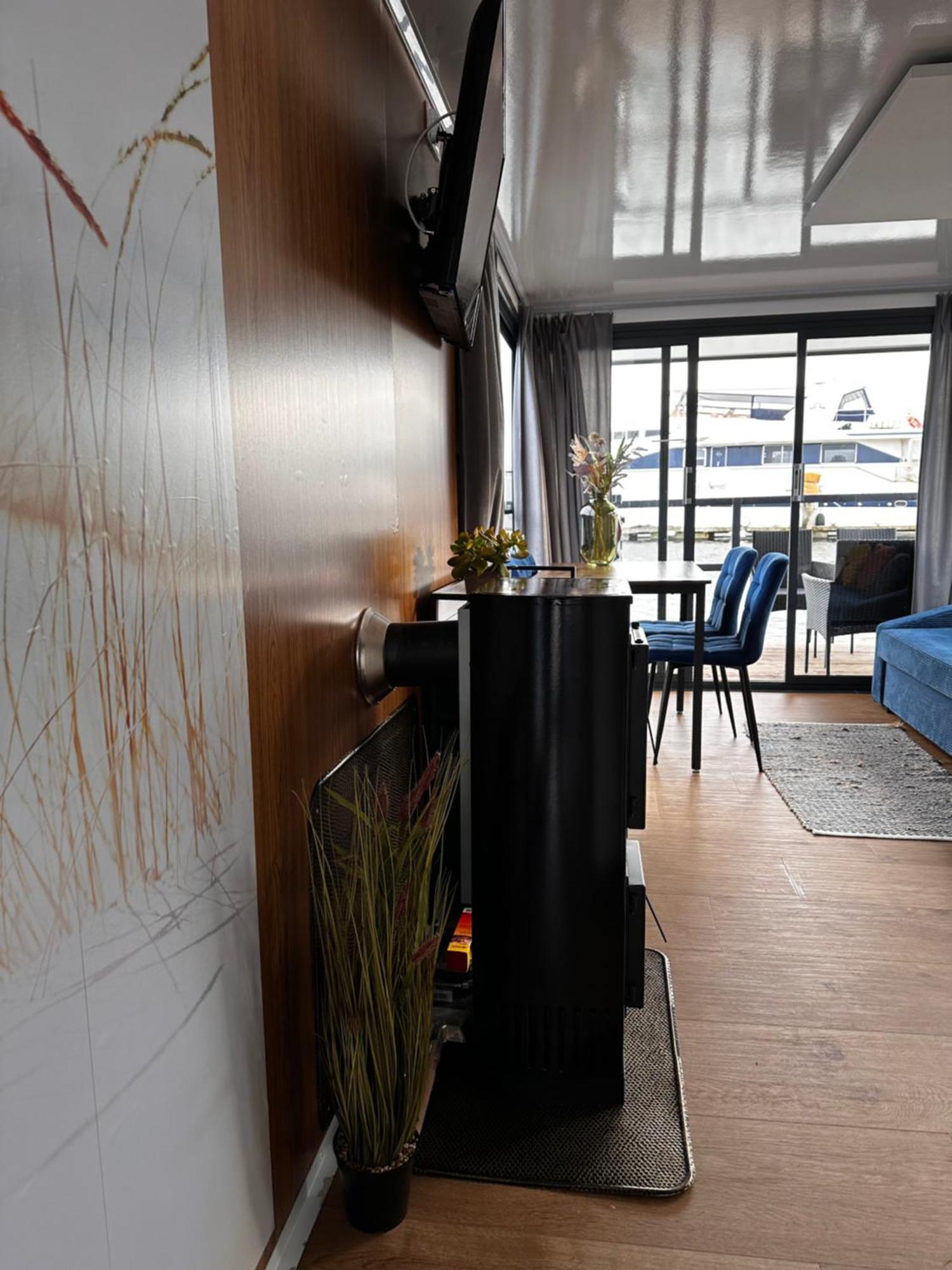 Premium Hausboot Trave Traum Daire Lübeck Dış mekan fotoğraf